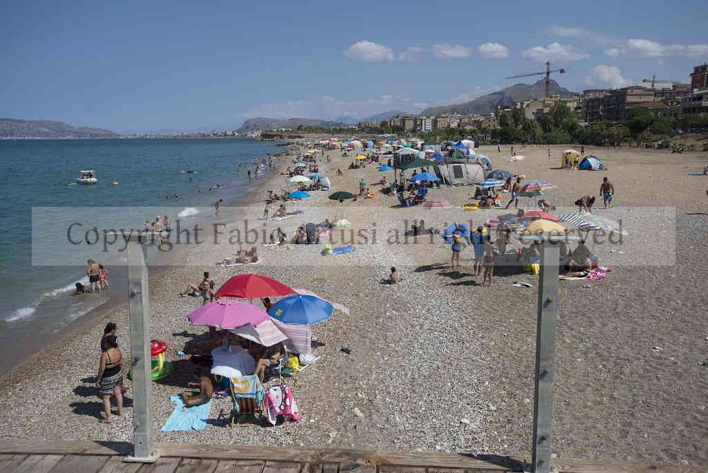 Ferragosto to "Romagnolo beach", Palermo. Sicily